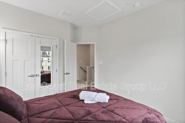Building Photo - 1716 Atlas Dr