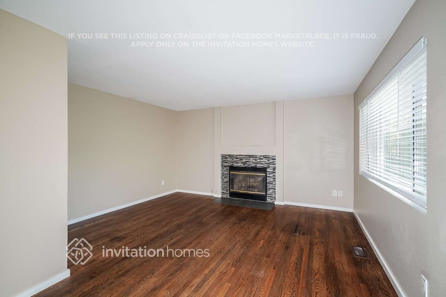 Building Photo - 7012 74th Dr NE