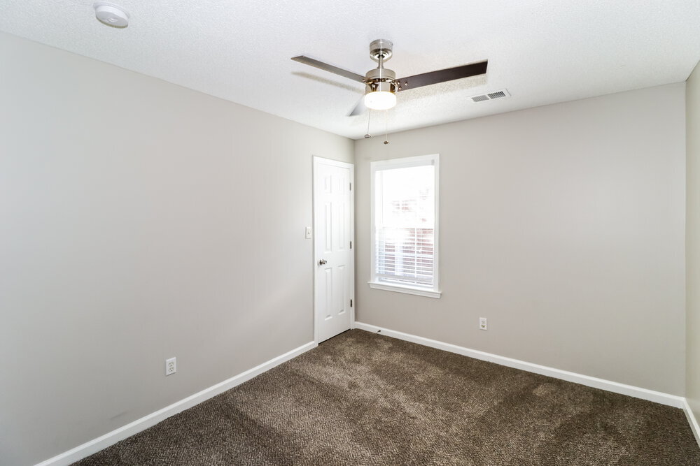 Building Photo - 9292 Tamhaven Dr