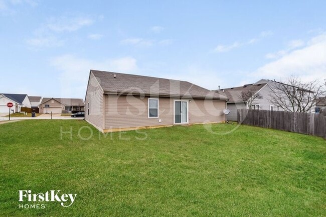 Building Photo - 673 Loon Ln