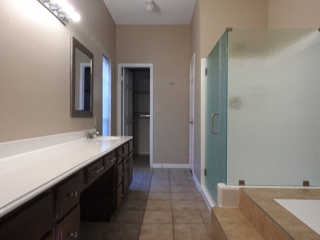 Building Photo - 3015 Cotter Lake Cir