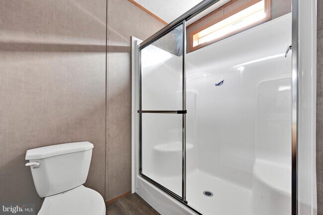 Building Photo - 2106 Scull St