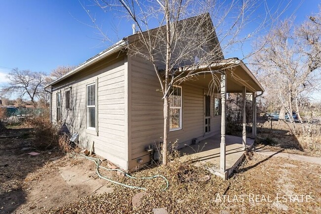 Building Photo - 1917 S Fox St