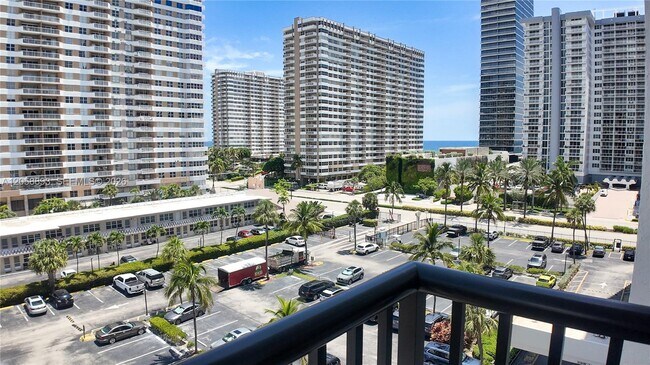 Building Photo - 2049 S Ocean Dr