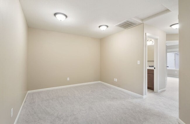 Building Photo - Woodridge - 2617A &amp; B