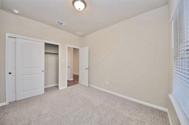 Building Photo - 2937 Bridekirk Dr