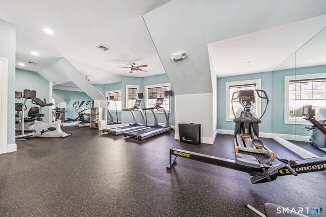 Building Photo - 85 Camp Ave