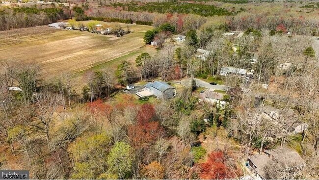 Building Photo - 102 Dogwood Ln