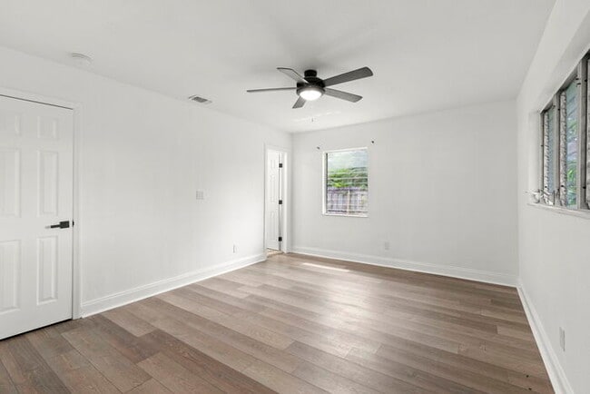 Building Photo - NEWLY RENOVATED Home For Rent in St Peters...