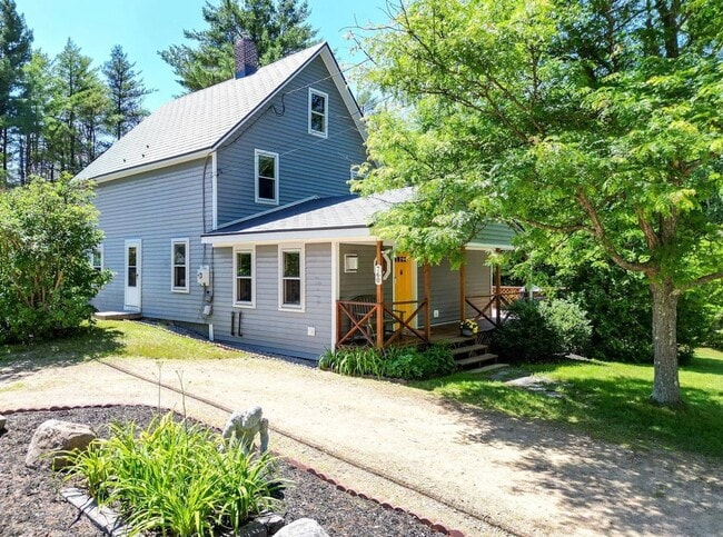 Primary Photo - For Rent: Charming 3-Bedroom Home in Bartl...