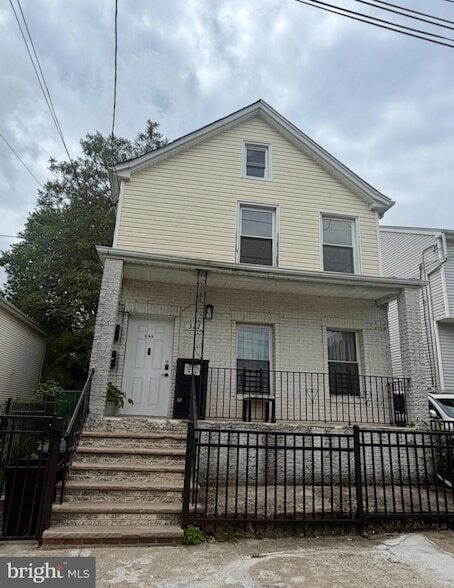 Building Photo - 322 New St
