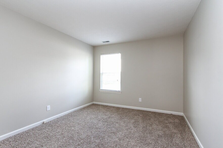 Building Photo - 1852 Kayla Dr