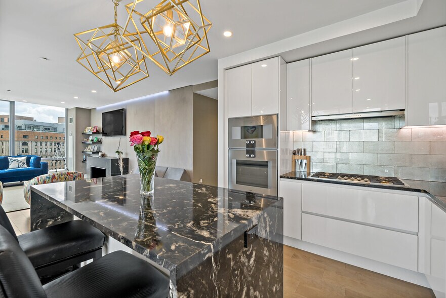 Kitchen - 1414 S Penn Sq
