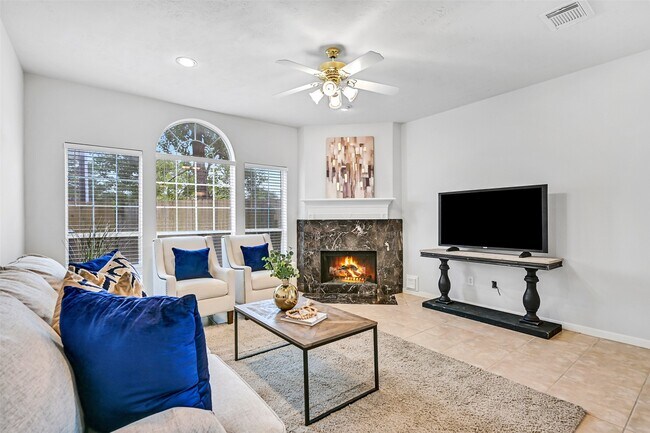 Building Photo - 1408 S Friendswood Dr