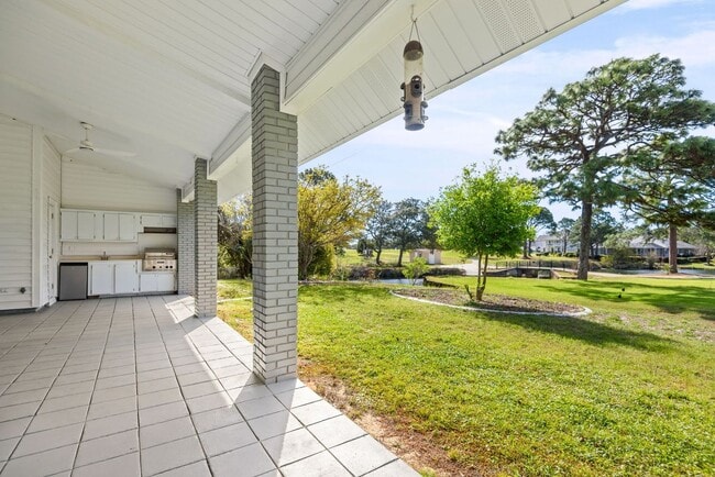 Building Photo - 83 Lake Lorraine Cir