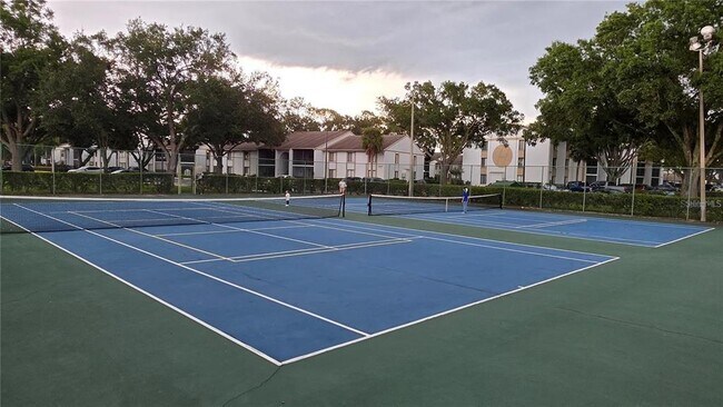 Building Photo - 8215 Sun Spring Cir