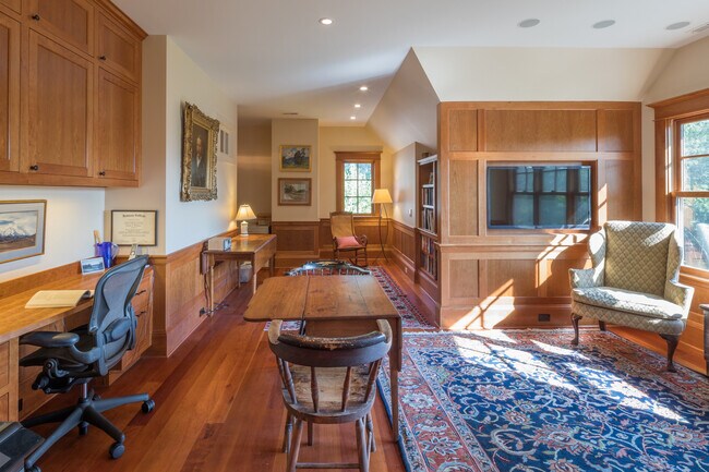 Building Photo - 378 Mill Rd