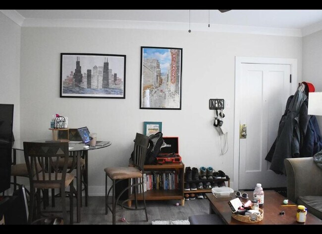 Building Photo - 2 bedroom in Chicago IL 60613