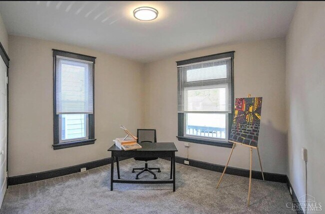 Building Photo - 1217 Purcell Ave