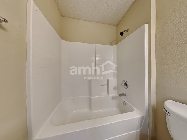 Building Photo - 12333 Anarania Dr