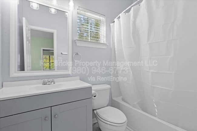 Building Photo - 6443 Mallard View Ln