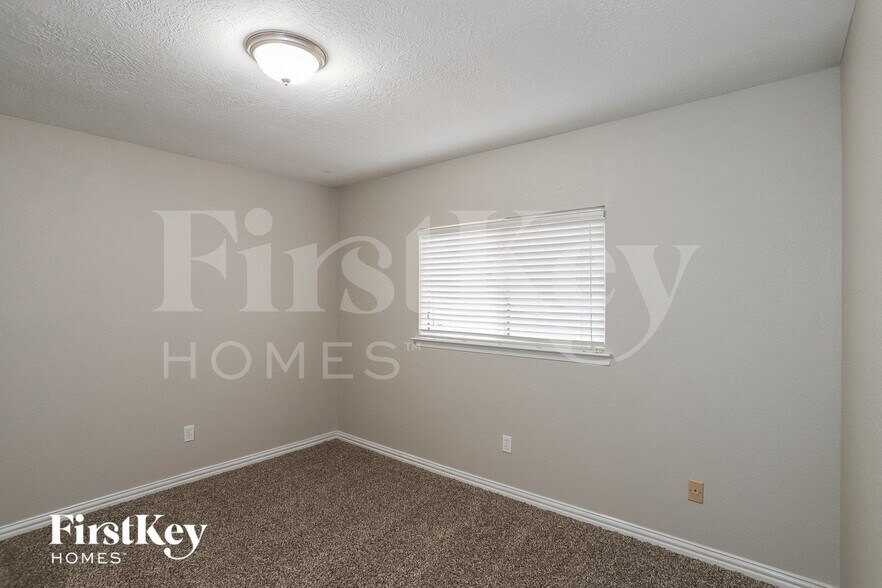 Building Photo - 2334 Webster Ranch Rd