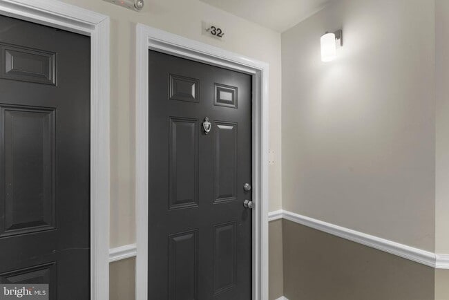 Building Photo - 14225 Jib St