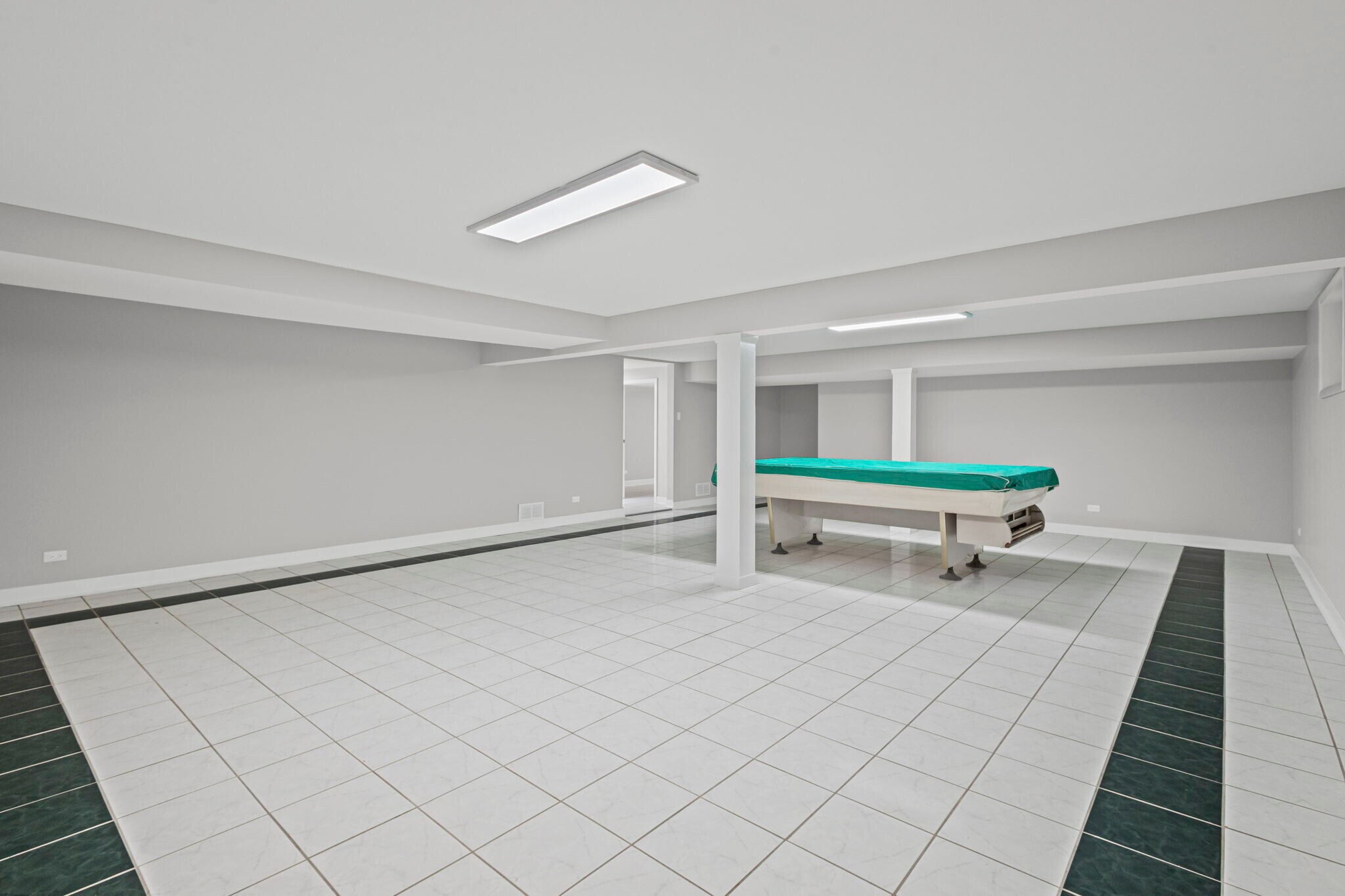 Building Photo - 2712 2nd Private Rd