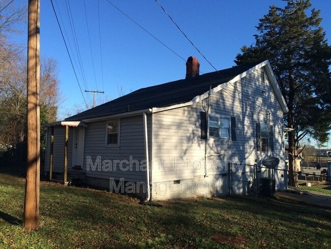 Building Photo - 1 Traction St