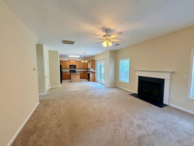Building Photo - 1324 Emory Ln NW