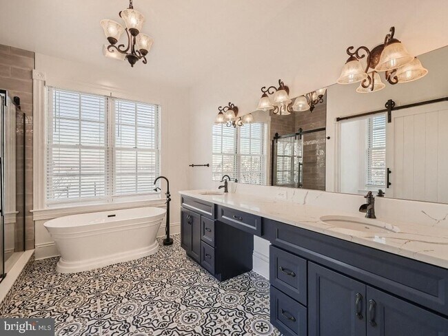 Building Photo - 2100 Rosalie Ave