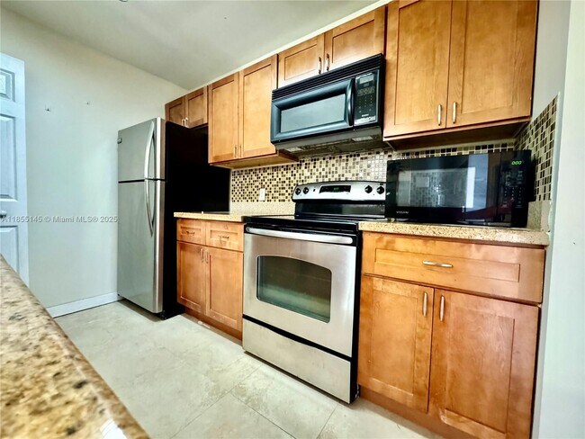 Building Photo - 650 SW 124th Terrace