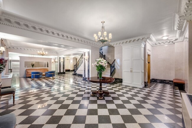 Building Photo - 220 W 93rd St