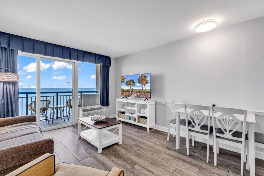 Building Photo - 2300 N Ocean Blvd