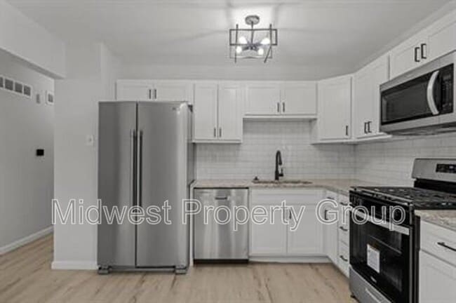Building Photo - 925 Gonzaga Ln