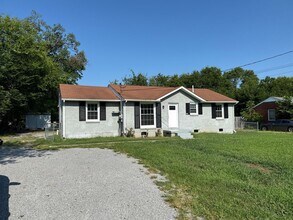 Building Photo - 810 Hunt St