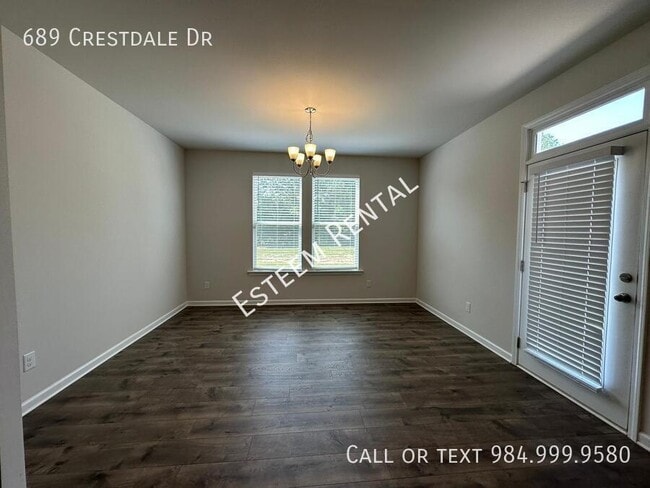 Building Photo - 689 Crestdale Dr