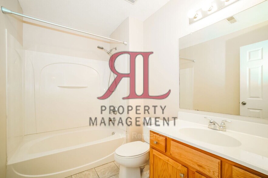 Building Photo - 146 Portrait Cir