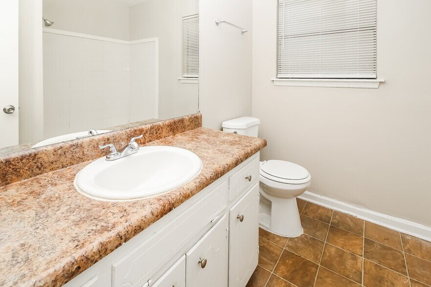 Building Photo - 9050 Spillers Dr SW