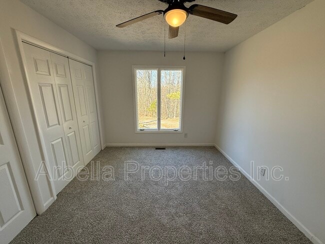 Building Photo - 505 Duel Ln