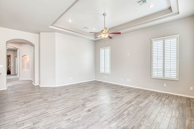 Building Photo - Beautiful Westside home with 3 bed-2 baths...