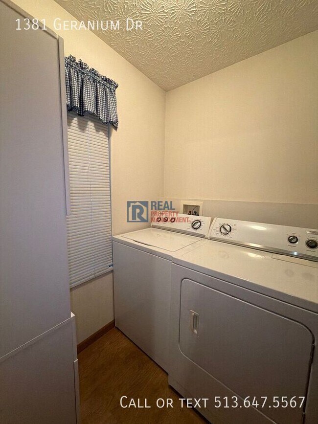 Building Photo - 1381 Geranium Dr