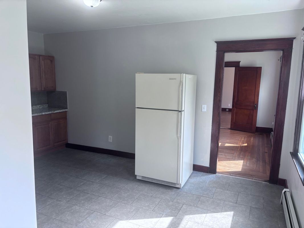Building Photo - 32-34 Linnell Street, Unit #34