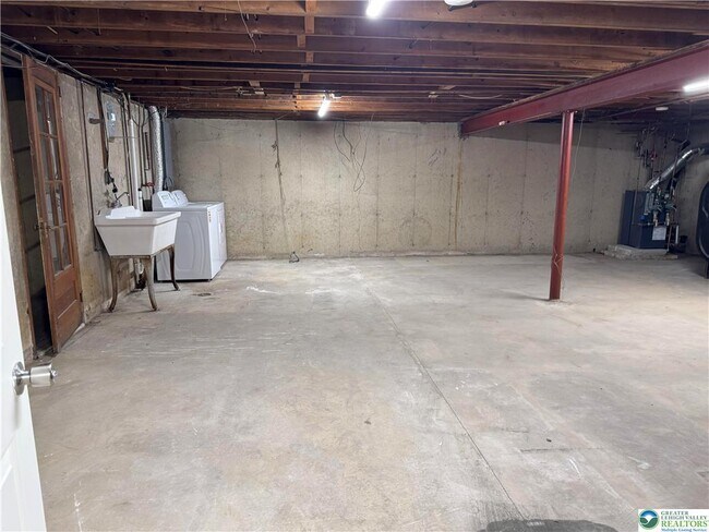 Building Photo - 1035 Ridge Ave