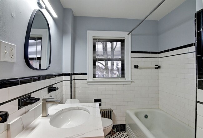 Building Photo - 22 Weston Ave