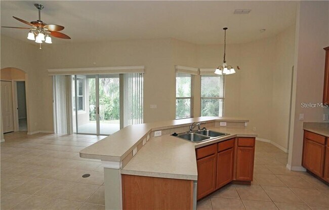 Building Photo - 93 Lett Ln