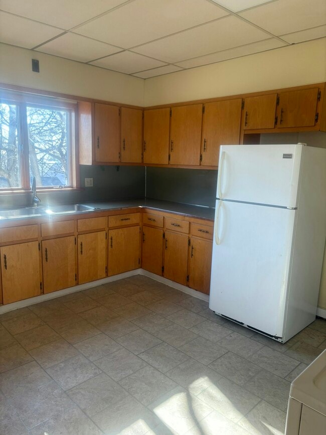 Building Photo - 725 Wheeler Ave