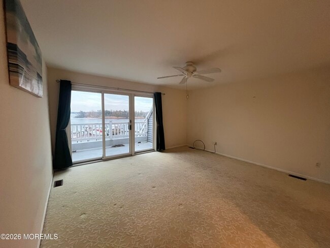 Building Photo - 210 Spinnakers Cv