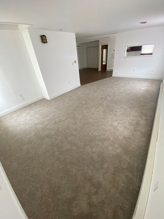 Building Photo - Charming 3BR House in Christiana