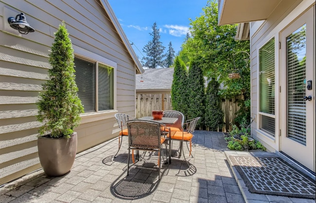 Building Photo - *Coming Soon!!* Fabulous Bright Townhome in the Heart of Downtown Lake Oswego.